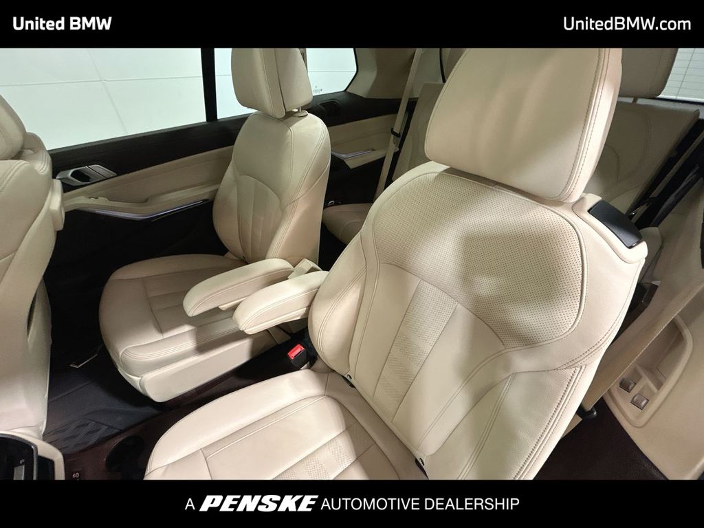 Thumbnail: 2019 BMW X7 - 21