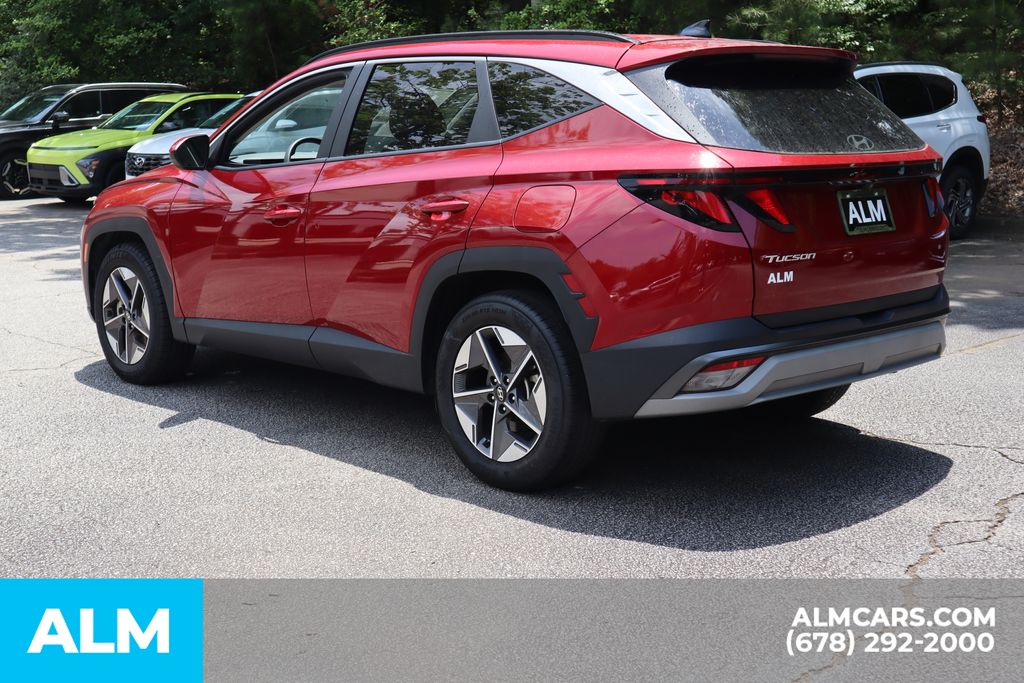 Used 2025 Red Hyundai SEL image 9