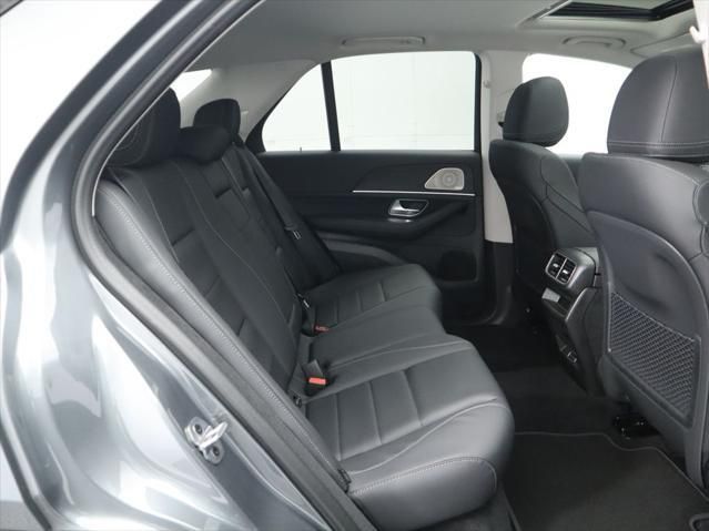 Thumbnail: 2026 Mercedes-Benz GLE - 24