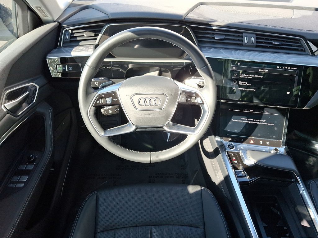 2024 Audi Q8 e-tron Premium Plus 10