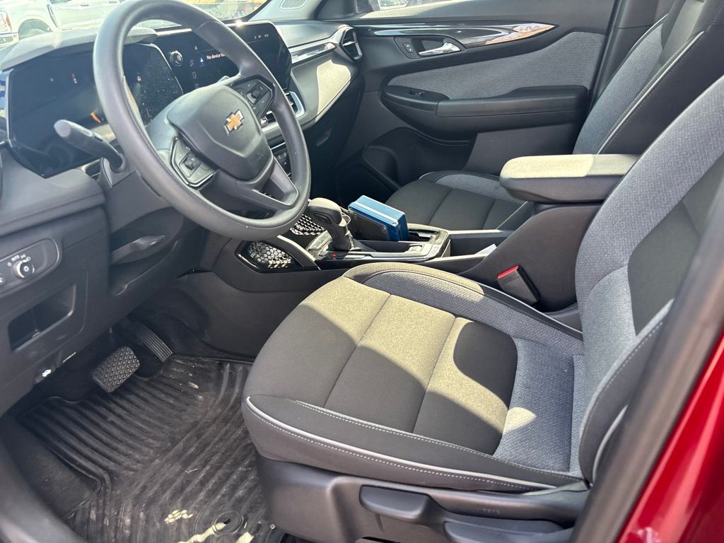 2025 Chevrolet TrailBlazer LT - 8