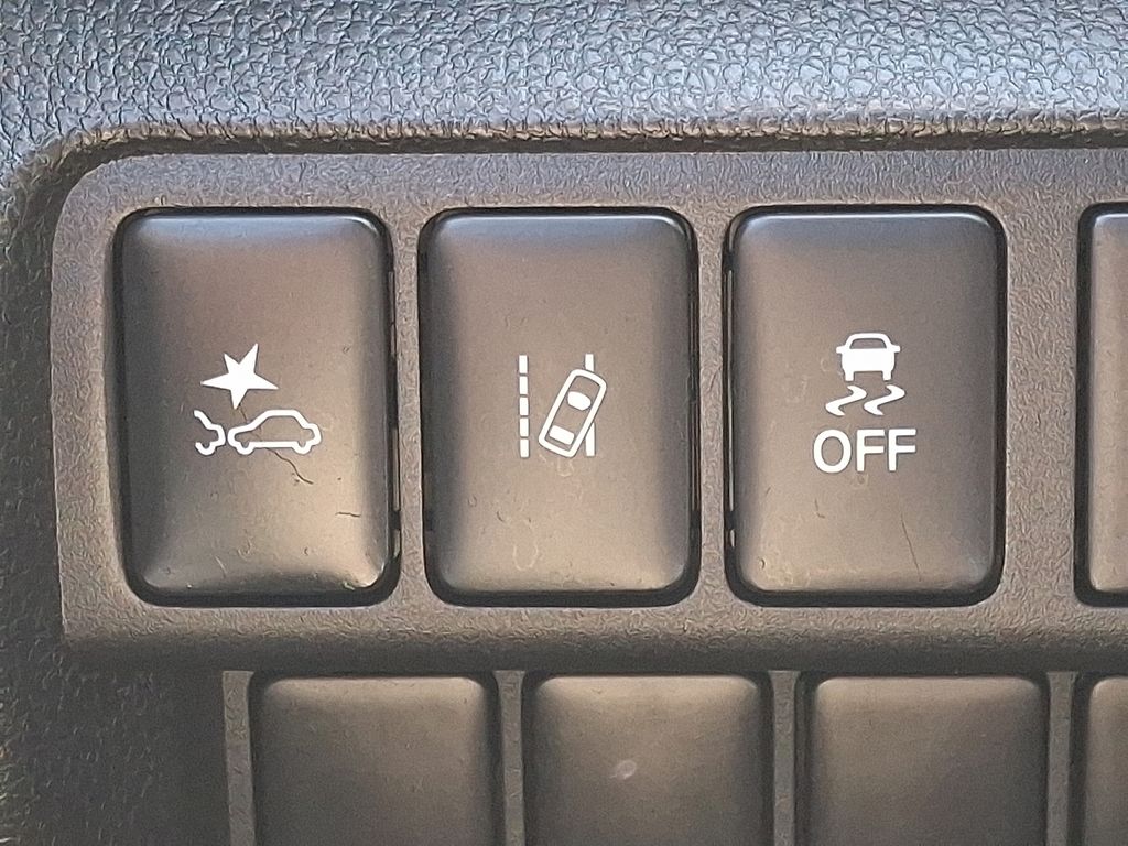 2024 Mitsubishi Eclipse Cross — photo 26