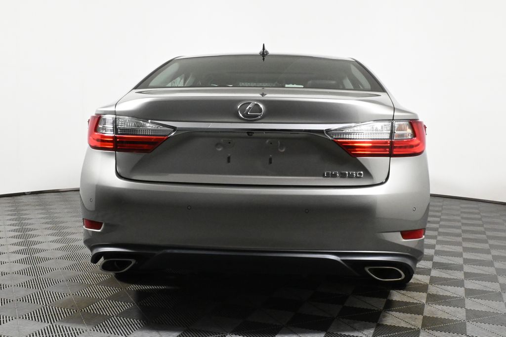 Thumbnail: 2018 Lexus ES - 6