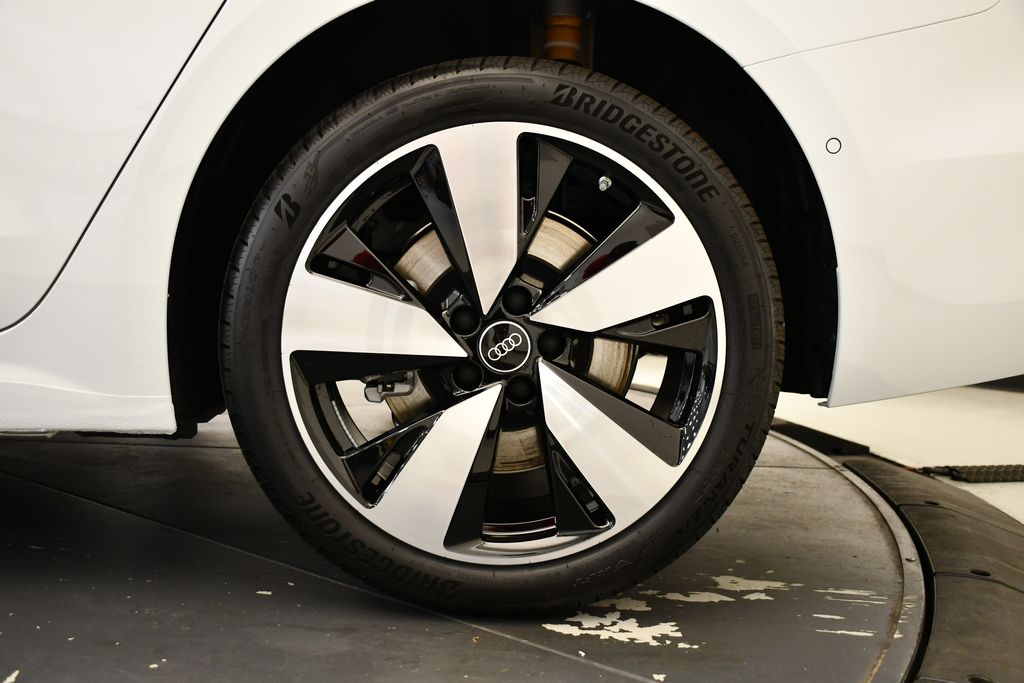 Thumbnail: 2025 Audi A5 - 14