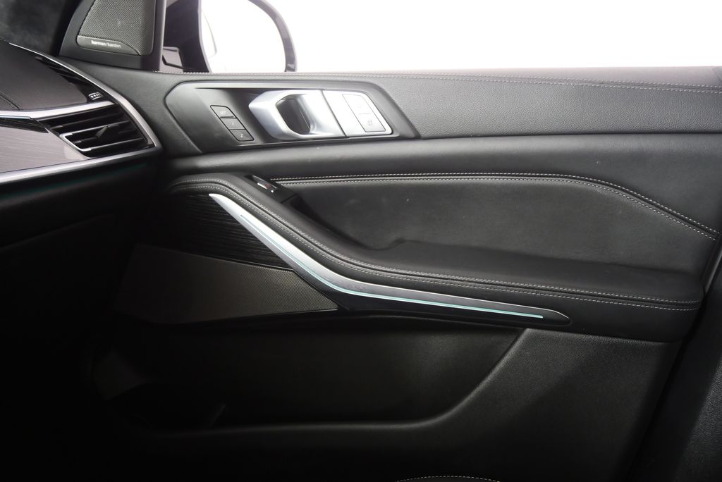 Thumbnail: 2020 BMW X7 - 28