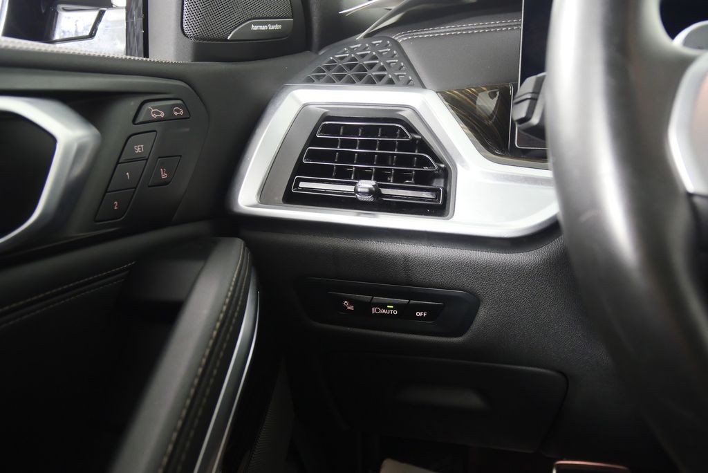 2025 BMW X6 xDrive40i 18
