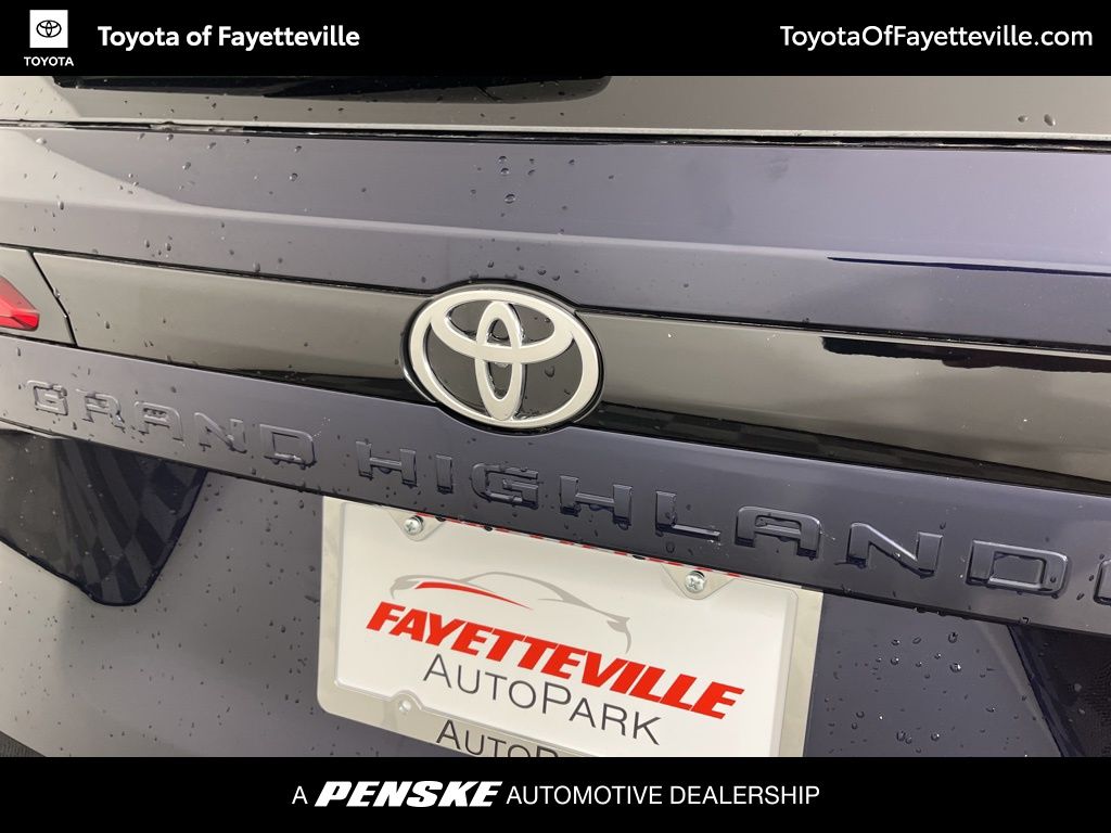 Thumbnail: 2026 Toyota Grand Highlander - 20