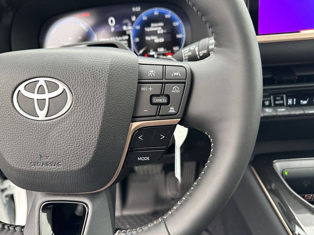 2025 Toyota Crown Signia Limited