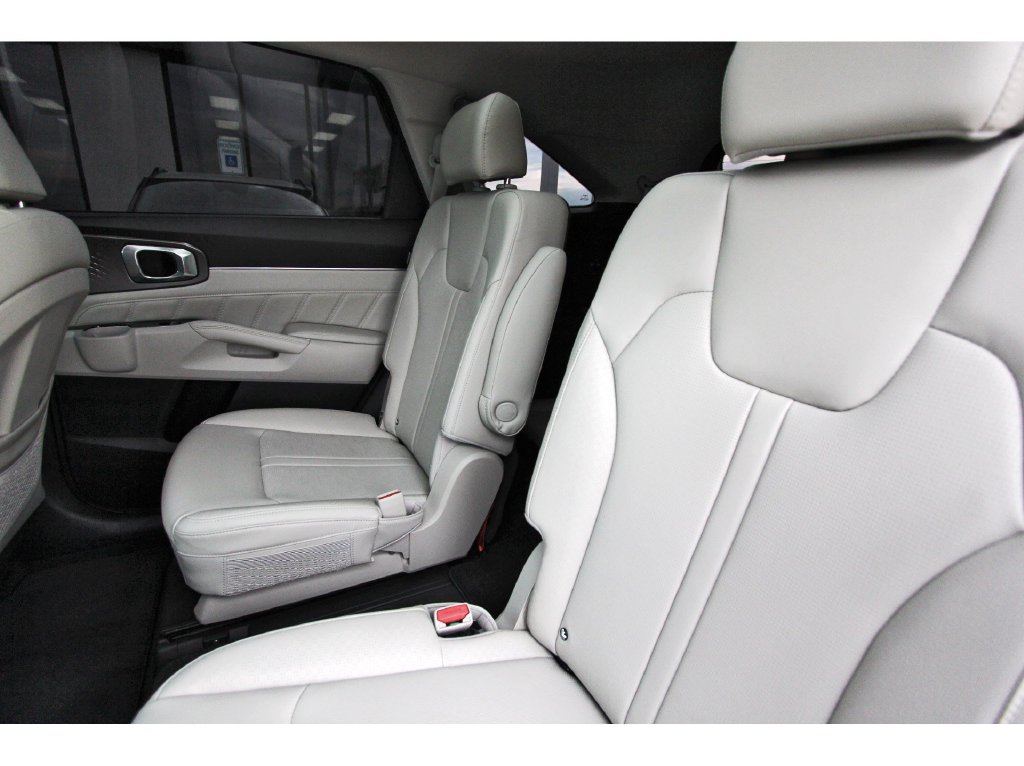 Used 2024 Kia Sorento SUV