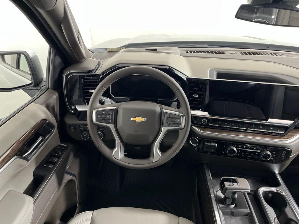 Thumbnail: 2026 Chevrolet Silverado 1500 - 18