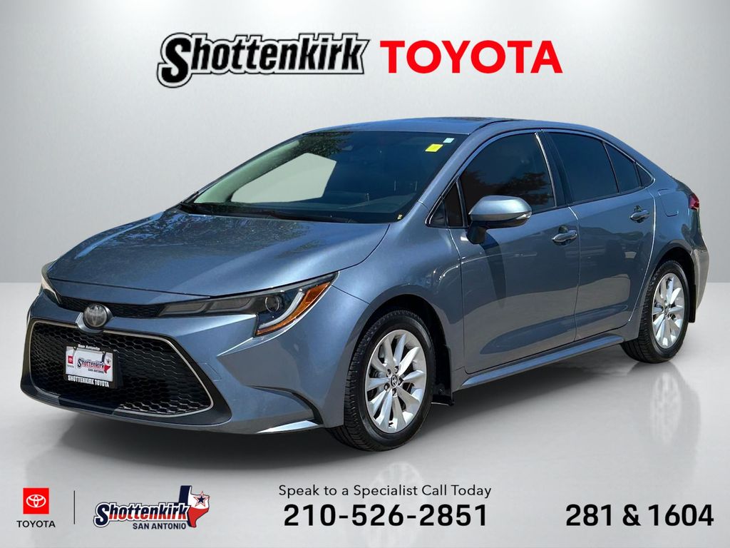 2020 Toyota Corolla XLE AT's photo