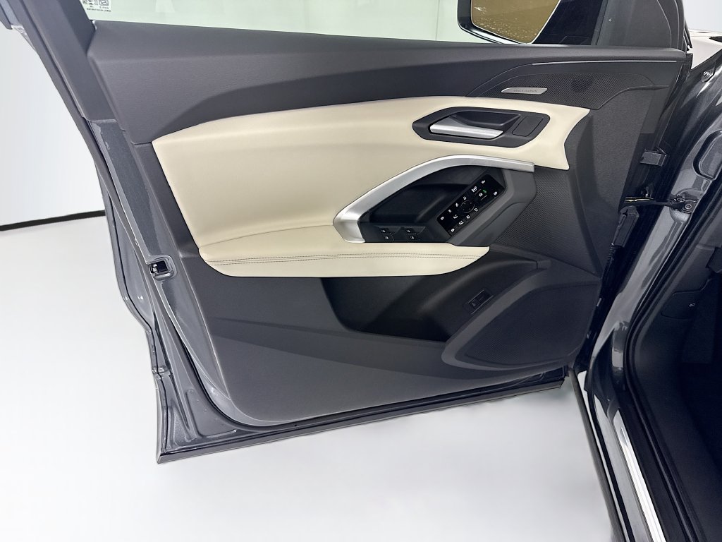Thumbnail: 2026 Audi Q5 - 25
