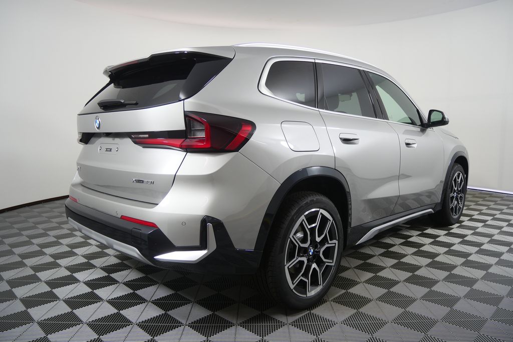 Thumbnail: 2026 BMW X1 - 3