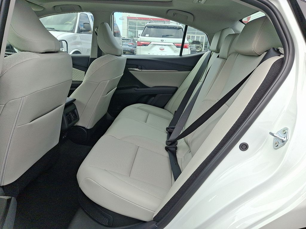 Thumbnail: 2025 Toyota Camry - 10