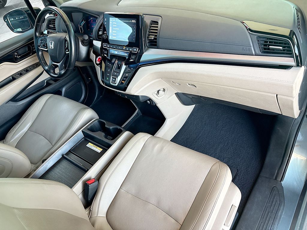 Thumbnail: 2019 Honda Odyssey - 17