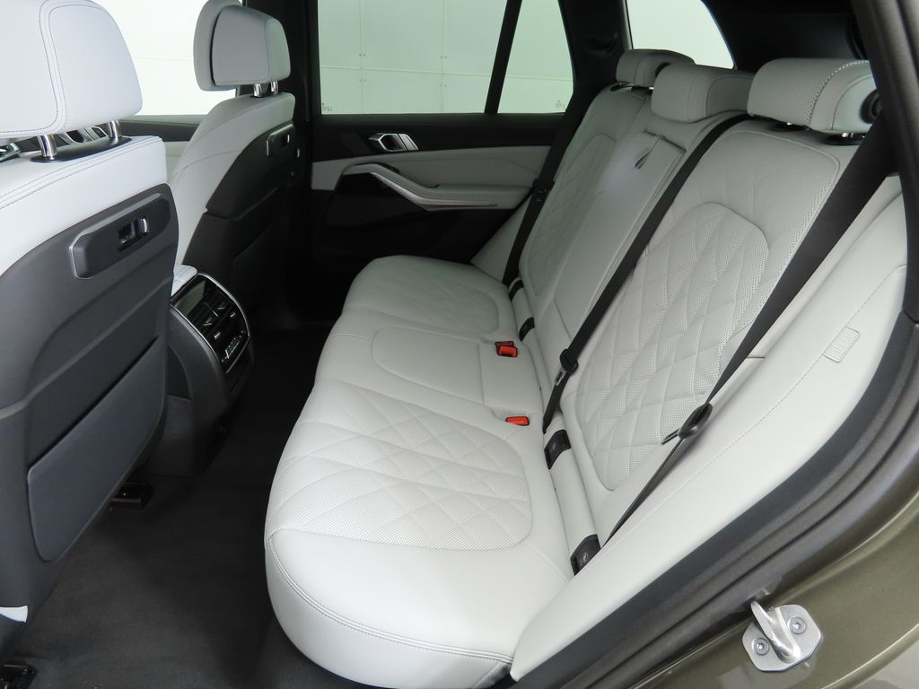 Thumbnail: 2026 BMW X5 - 22