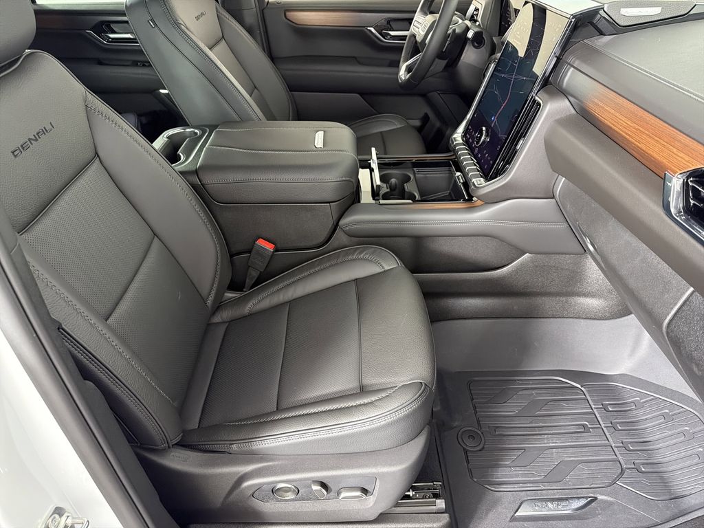 used 2026 GMC Yukon car, priced at $89,900