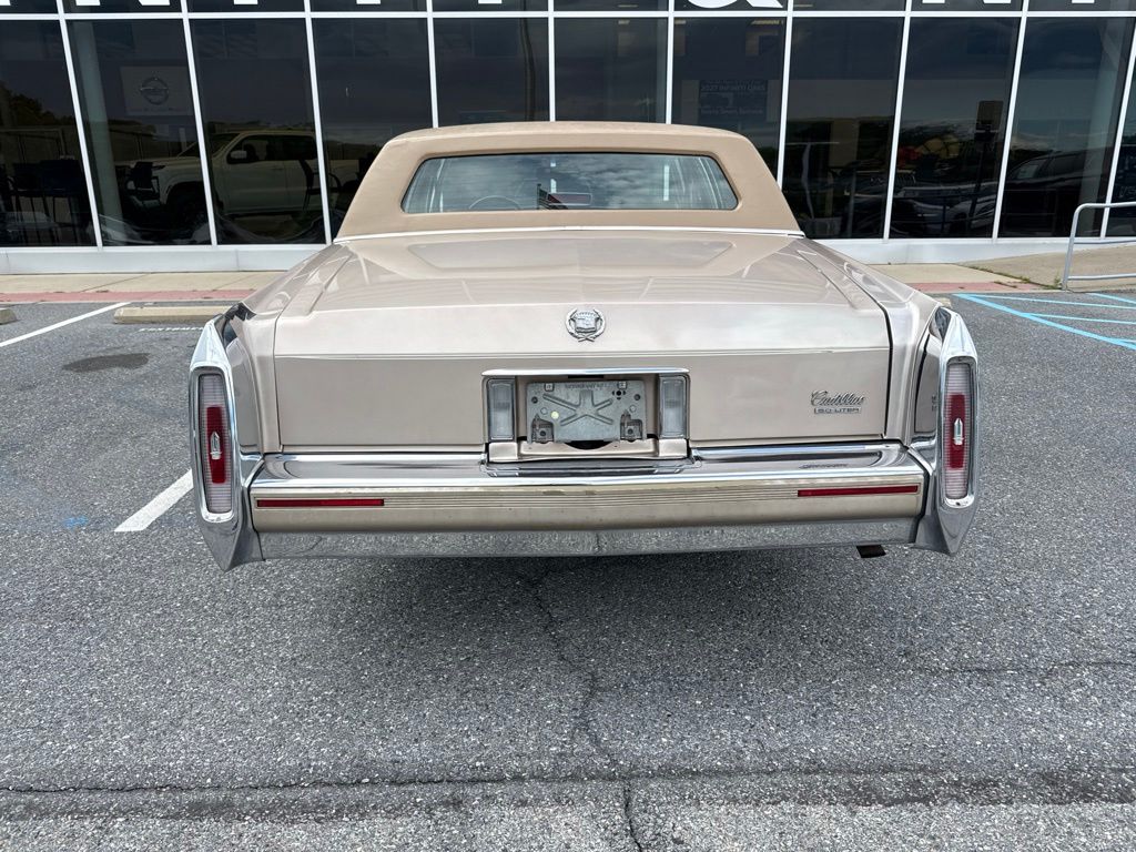 1992 Cadillac Brougham — photo 6