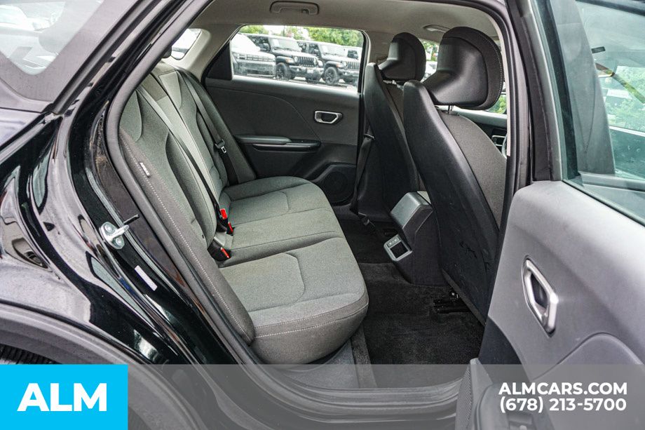 Used 2025 Black Kia LXS image 22