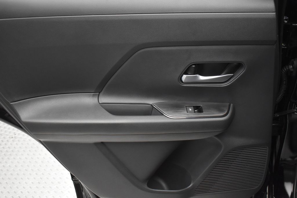 Thumbnail: 2026 Nissan Kicks - 30