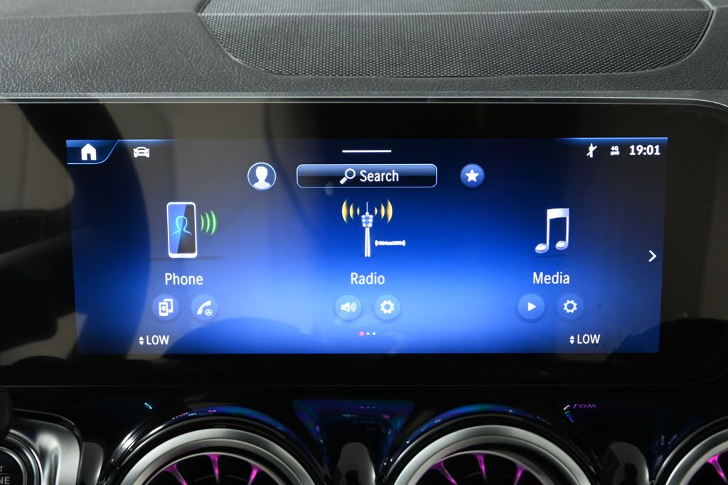 Thumbnail: 2026 Mercedes-Benz GLB - 17