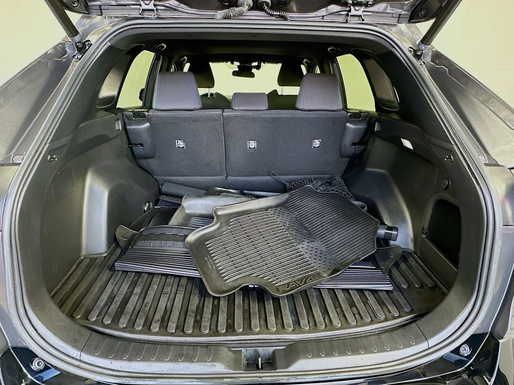 Thumbnail: 2022 Toyota RAV4 - 26