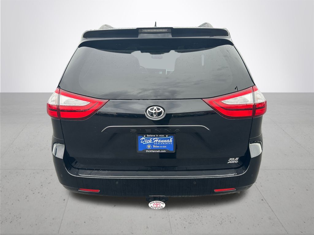 2019 Toyota Sienna XLE Premium