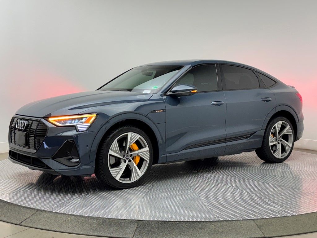 2023 Audi e-tron S Prestige 9