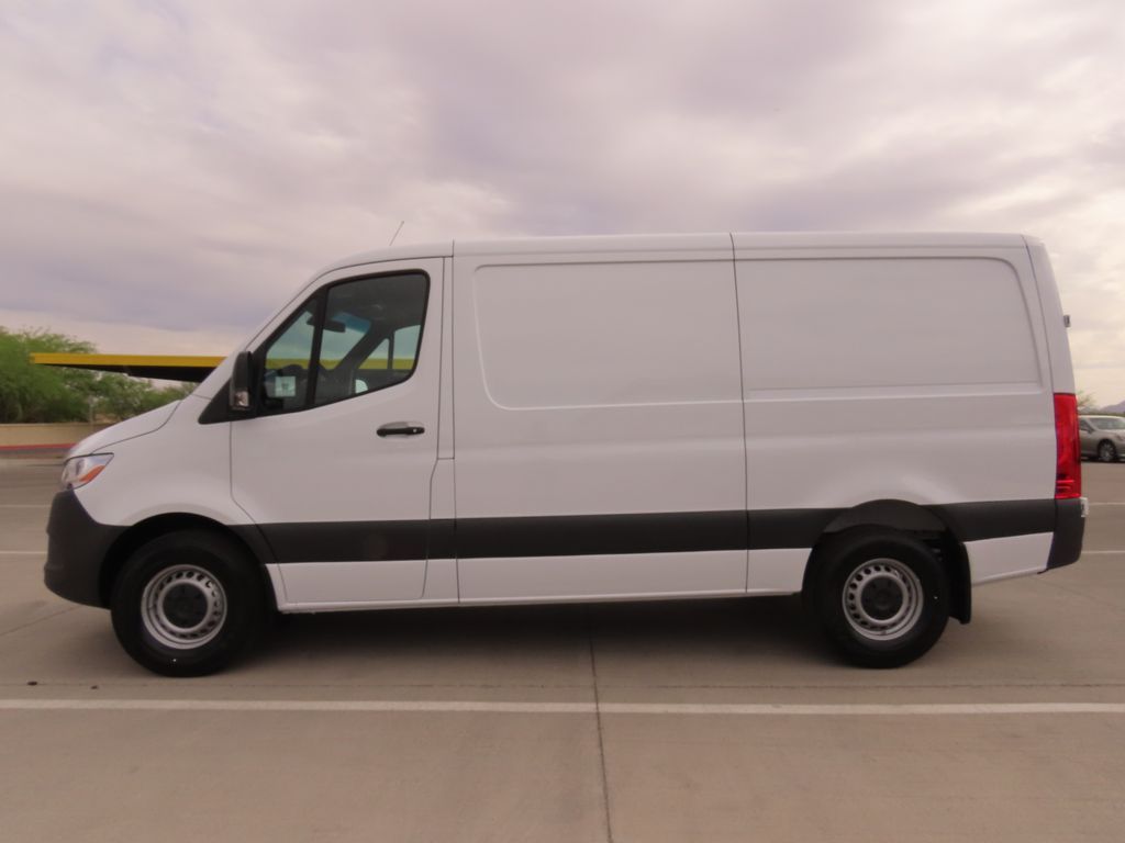 Thumbnail: 2025 Mercedes-Benz Sprinter - 8