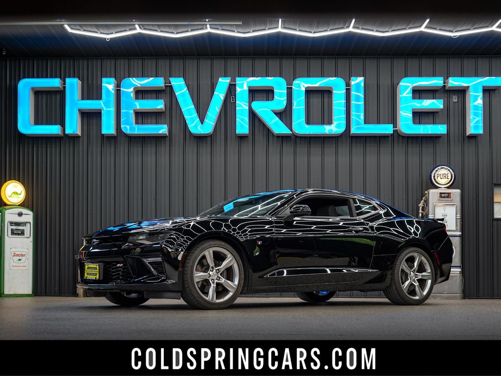 Black 2017 Chevrolet Camaro Coupe Rear-Wheel Drive 8-Speed Automatic