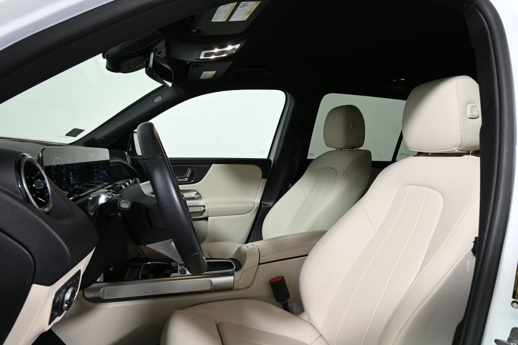 Thumbnail: 2025 Mercedes-Benz GLB - 15