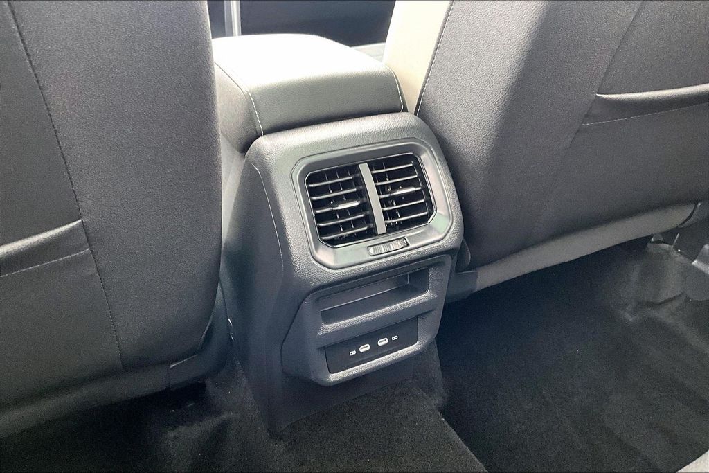 Certified Used 2026 White Volkswagen 1.5T SE image 11