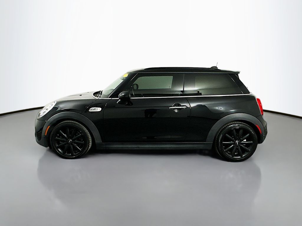 Thumbnail: 2017 MINI Cooper - 8