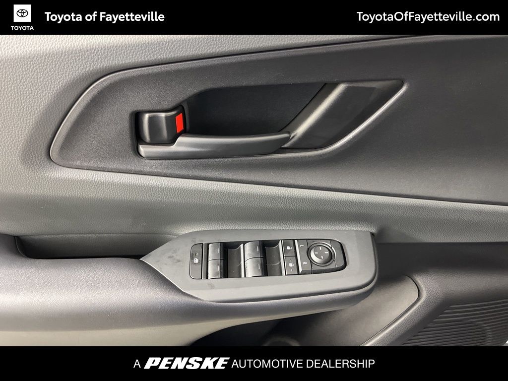 Thumbnail: 2024 Toyota Prius - 24