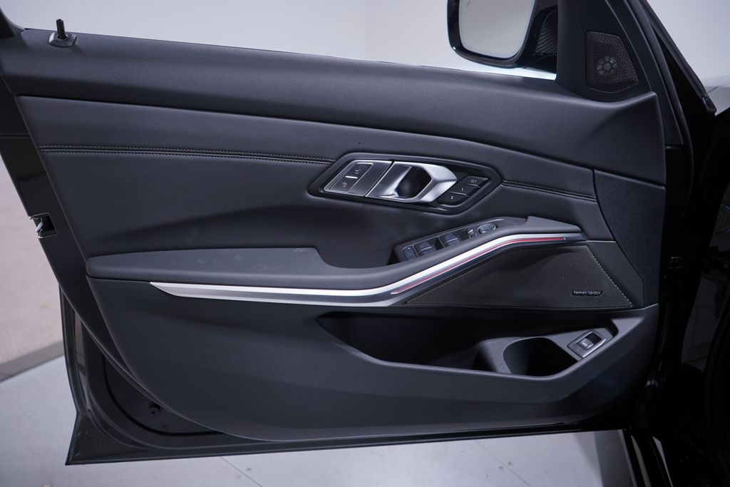 Thumbnail: 2026 BMW M3 - 17