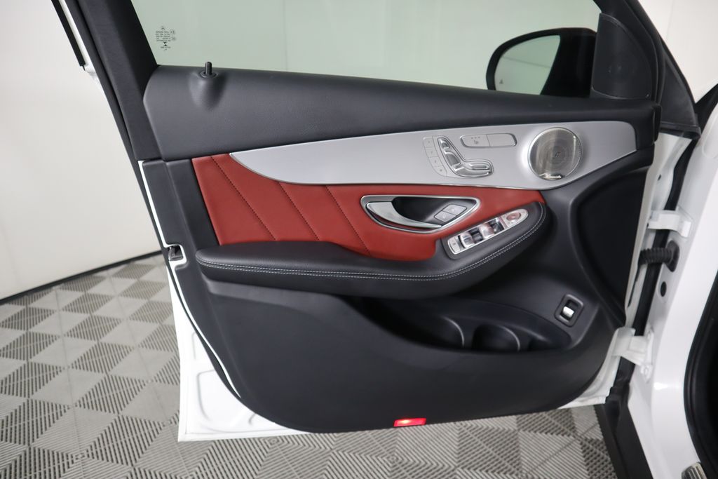 2021 Mercedes-Benz GLC 300 25