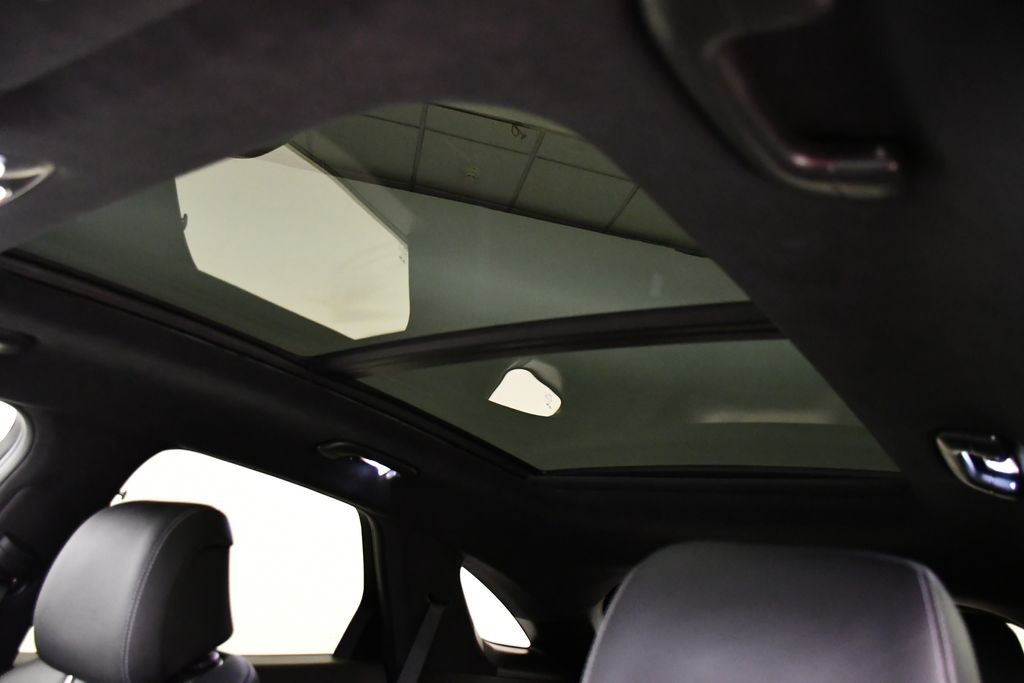 Thumbnail: 2025 Genesis GV70 - 17