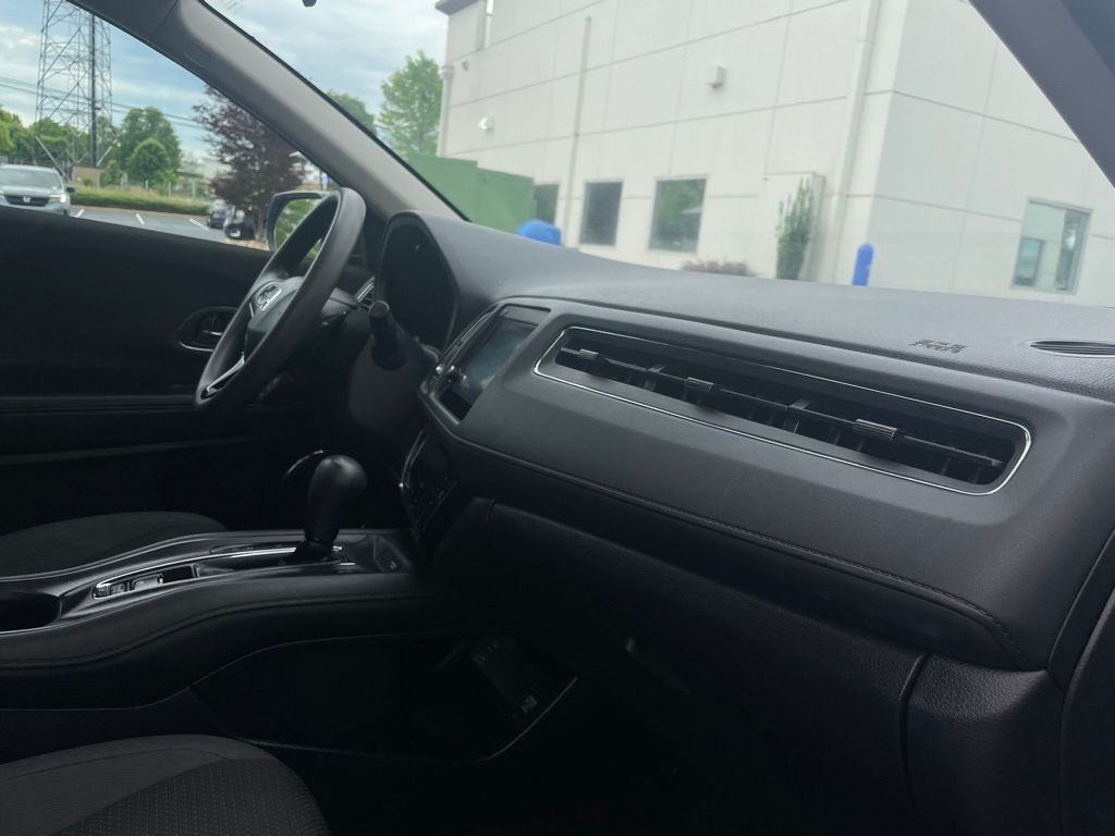 2022 Honda HR-V EX 29