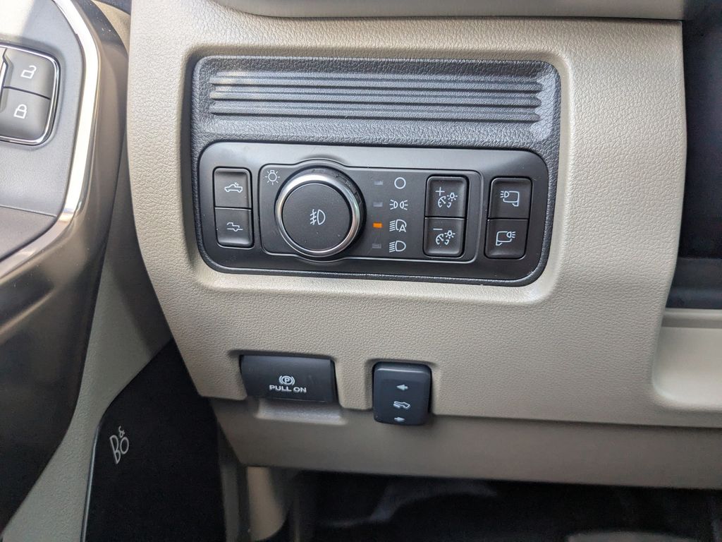2026 Ford Super Duty F-350 SRW Platinum