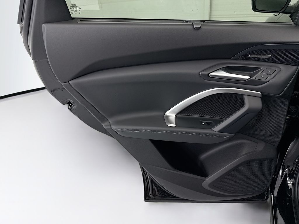 Thumbnail: 2026 Audi Q5 - 25