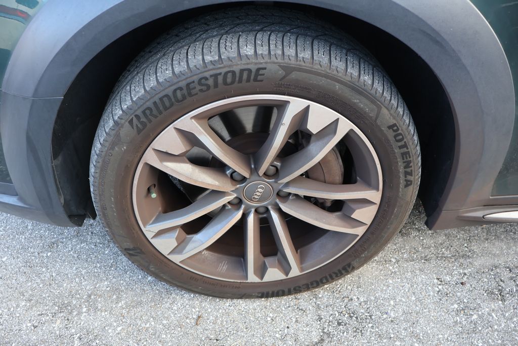 Thumbnail: 2018 Audi A4 - 4