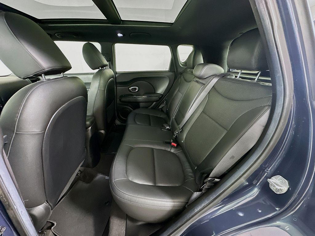 Thumbnail: 2015 Kia Soul - 24