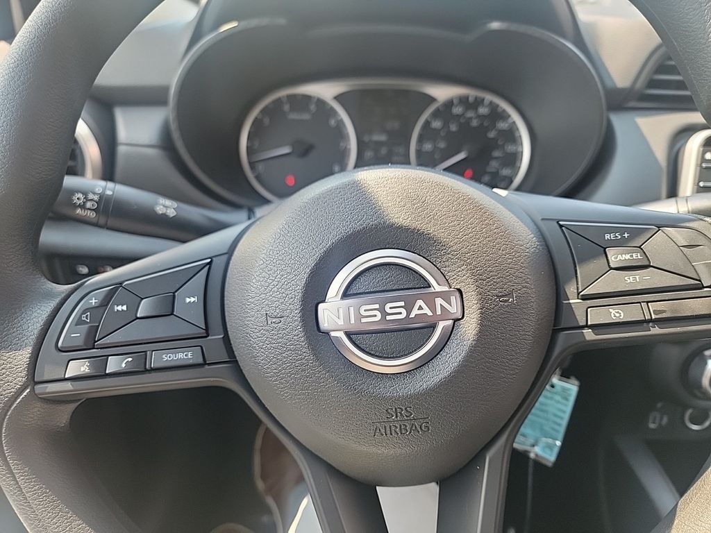 2024 Nissan Versa 1.6 S 12