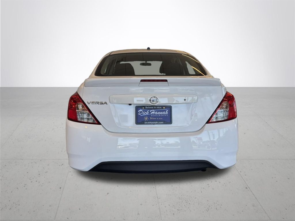 2019 Nissan Versa 1.6 S Plus