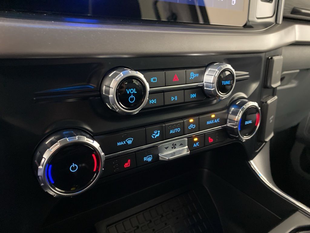 2025 Ford F-150 XLT - Photo 21