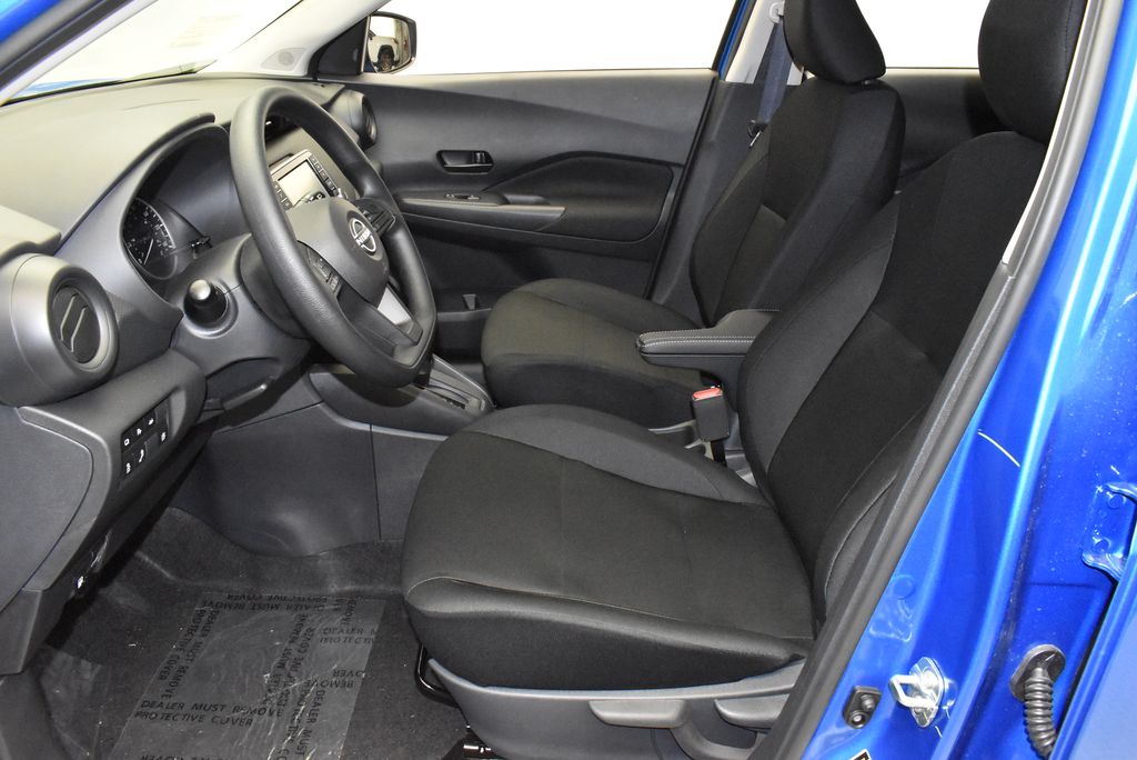 Thumbnail: 2025 Nissan Kicks - 12