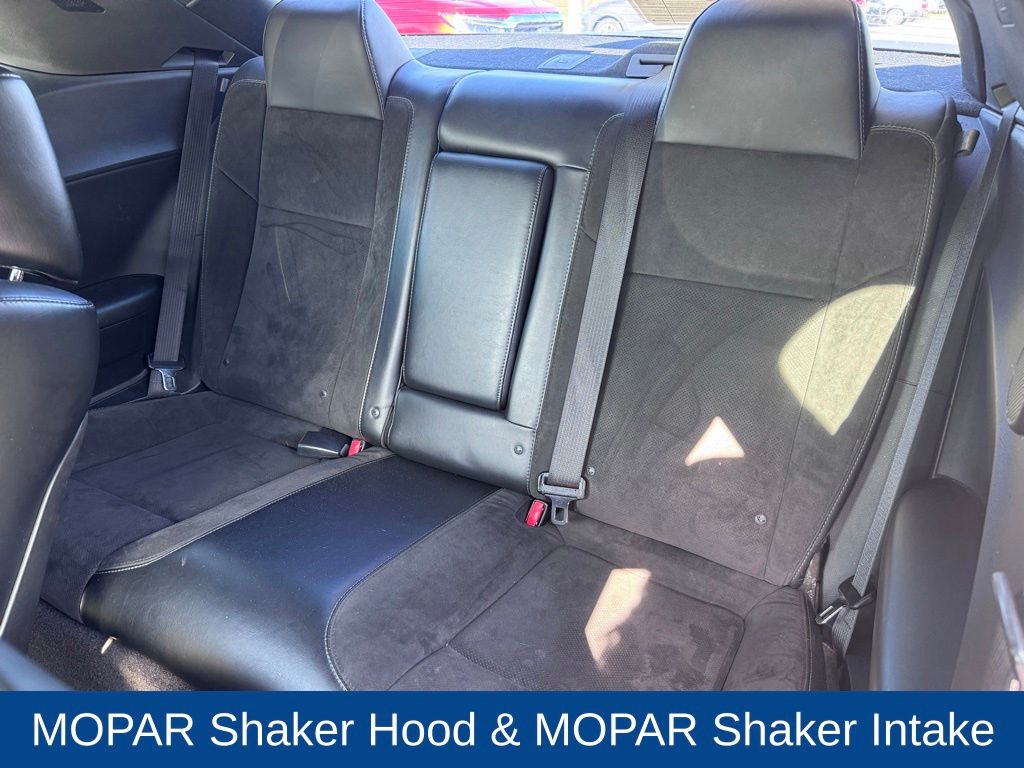 2016 Dodge Challenger 392 Hemi Scat Pack Shaker