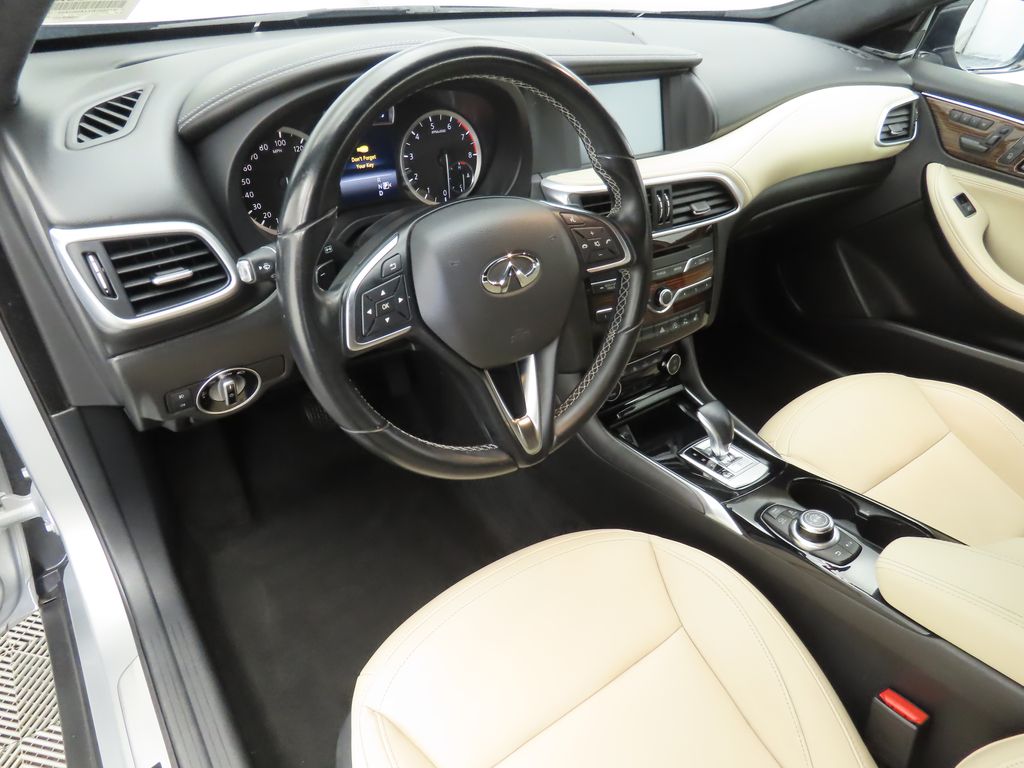 Thumbnail: 2018 INFINITI QX30 - 9