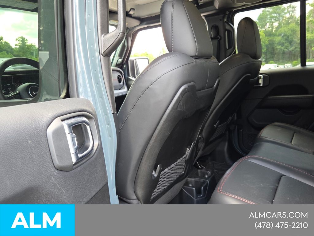 Used 2025 Gray Jeep Rubicon image 7