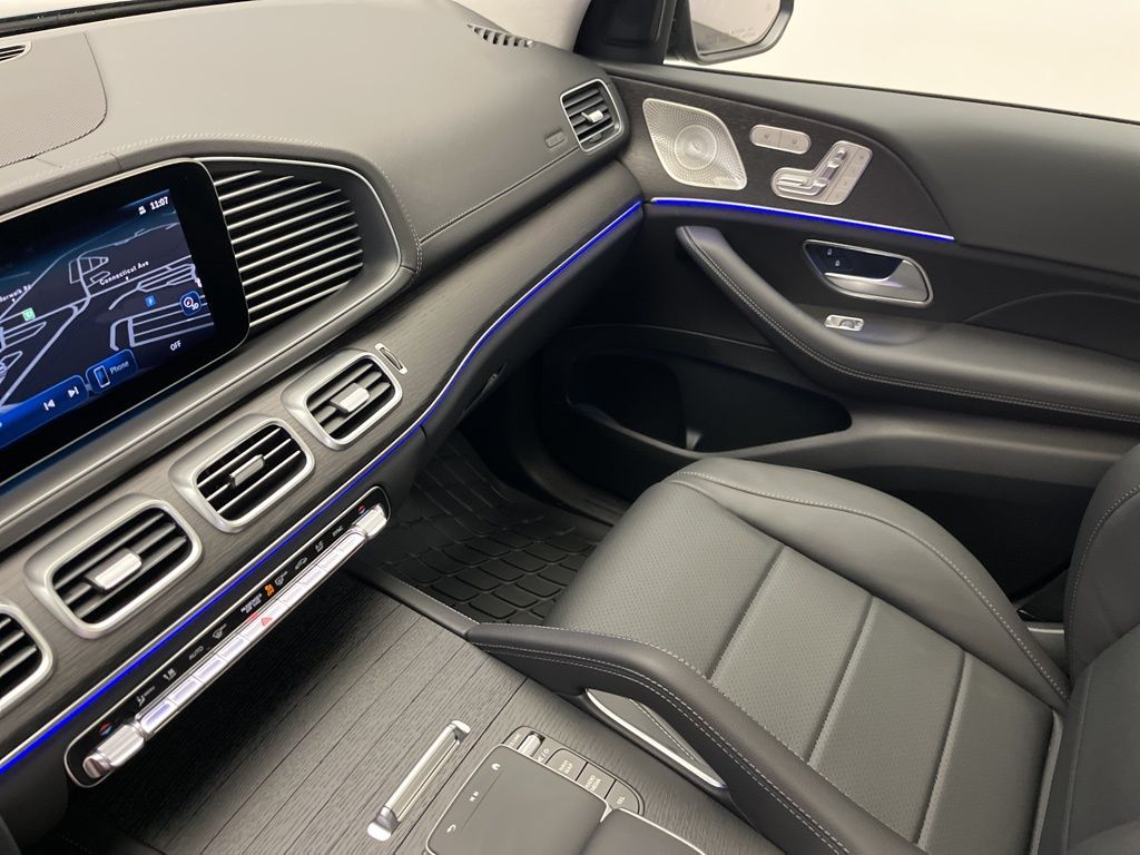 Thumbnail: 2026 Mercedes-Benz GLS - 22